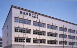 中学棟